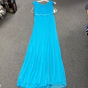 💜Celebrate DB Studio Blue Gown Size 2